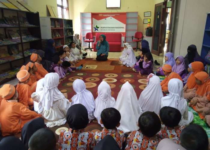 Kehadiran Bunda Literasi Liza Kurnia Hidupkan Atmosfer Literasi di Kota Pagaralam