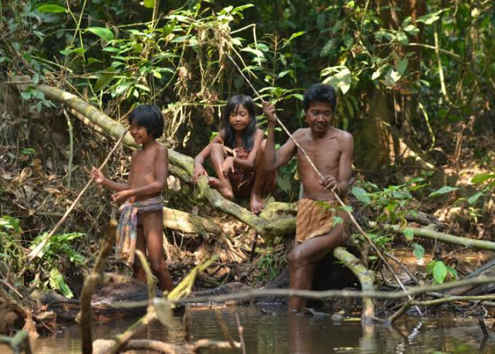 Luar Biasa, Tradisi Suku-suku di Indonesia Ini Sungguh Diluar Nalar.