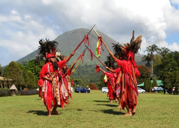 Mengulik 5 Upacara dan Tradisi Adat Maluku yang Unik dan Tetap Terjaga Kelestariannya 