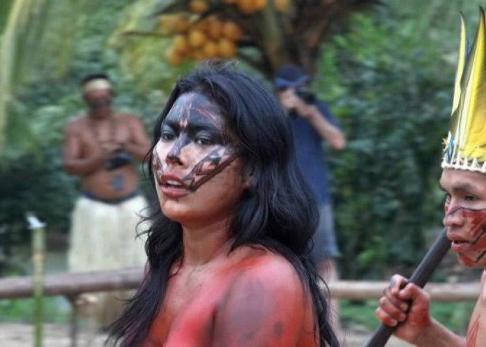 Gak Habis Pikir! Inilah 5 Tradisi Suami Istri yang Aneh di Suku-suku Indonesia