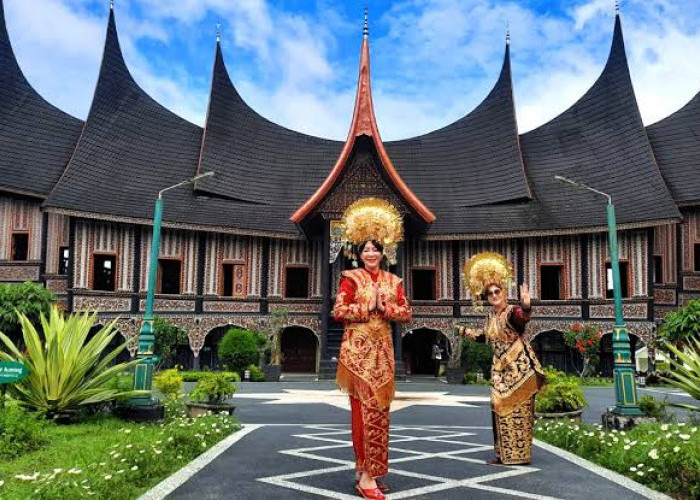 Mengintip Destinasi Andalan Parawisata di Minangkabau, Ada Apa Aja Yah?