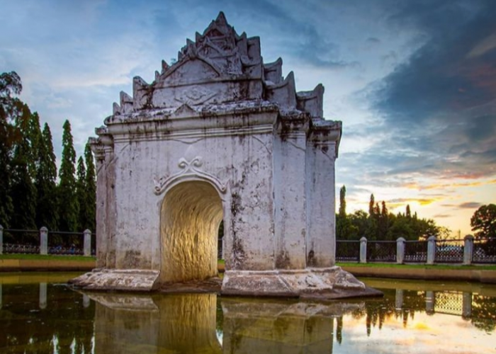 Menyusuri Sejarah Pinto Khop: Gerbang Ikonik Kesultanan Aceh