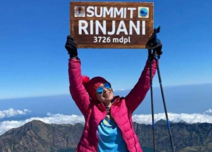 Apa yang Membuat Gunung Rinjani Begitu Sakral? Simak Misterinya!