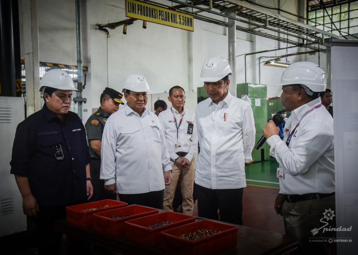 Kunjungi Divisj Munisi PT Pindad, Jokowi Bilang Pospek Bagus Pemenuhani Permintaan Munisi Dunia