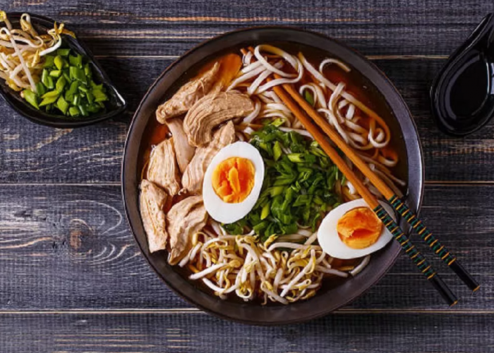 10 Deretan Makanan Oriental yang Paling Terkenal, Apakah Anda Sudah Pernah Coba?