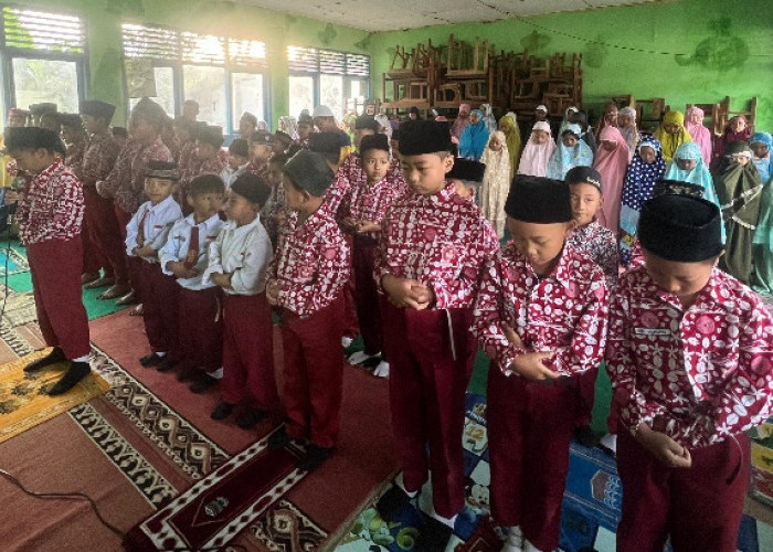 Tanamkan Keimanan Sejak Dini, Rutinkan Sholat Dhuha dan Juz Amma