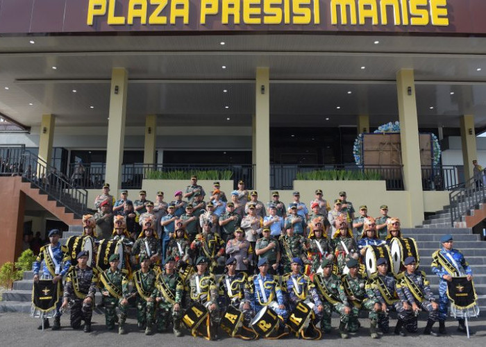 Kunker ke Maluku, Kapolri dan Panglima TNI Resmikan Mapolda dan Plaza Presisi Polda Maluku