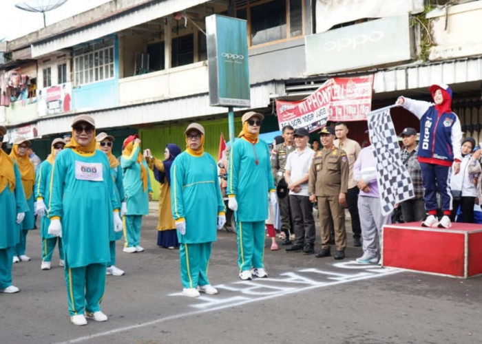Lomba Gerak Jalan Meriahkan HUT RI ke-80, Momentum Perkuat Persatuan Antarwarga