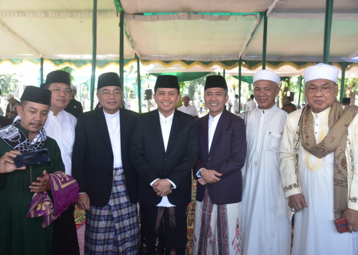 Pj. Gubernur Agus Fatoni dan Masyarakat Palembang Sambut Idul Adha dengan Khidmat