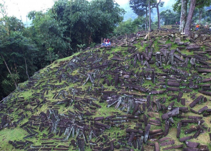 Miliki Aset Situs Megalit 12 Triliun! ini Dia 3 Fakta Menarik Tentang Gunung Padang 