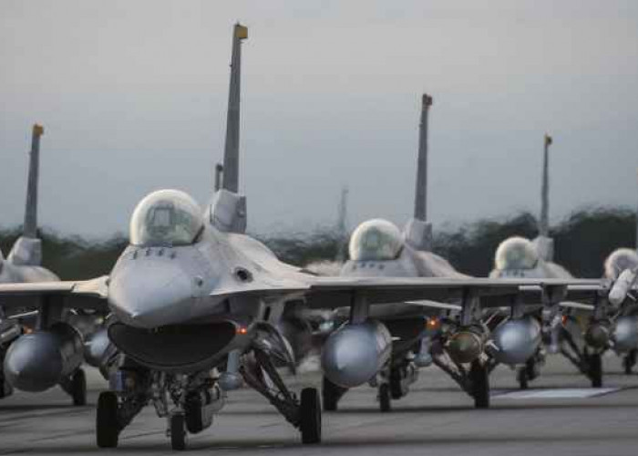 Rayakan 50 Tahun F-16 Fighting Falcon, Lebih Dari 40 Elang Penempur Berkumpul Di Lanud Edwards