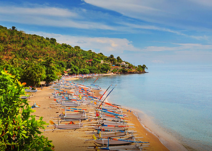 Liburan Seru di Bali, Eksplorasi 5 Pantai Terbaik di Gianyar yang Bikin Betah!