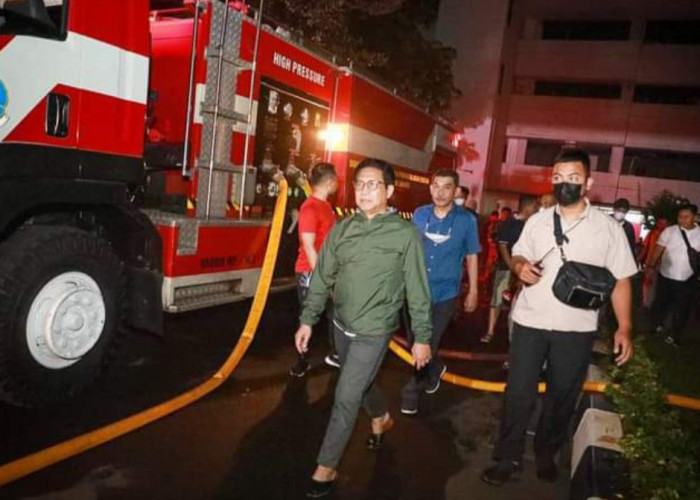 Gedung Kemendes PDTT di Jakarta Selatan Kebakaran, Titik Api di Lantai 4