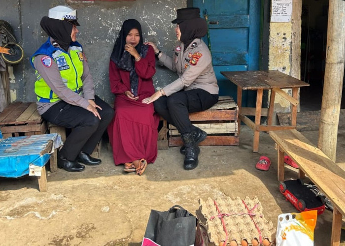 Polwan Peduli Sentuh Warga Pagar Alam 