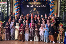Tangis Haru Warnai Pelepasan dan Pentas Seni TK Al Azzam Pagar Alam Tahun Ajaran 2025/2026