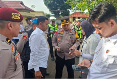 Sidak dan Periksa Handphone Personel, Kompol Wahyu : Jauhi Judol dan Respon Cepat Layani Masyarakat