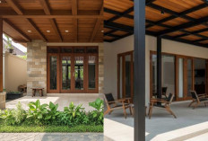 Desain Teras Rumah Sederhana Jadi Lebih Mewah dengan Baja Ringan dan Plafon Kayu!
