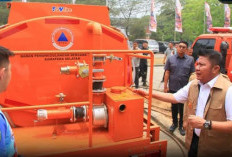 Herman Deru Cek Logistik Karhutla, Stok Masker hingga Mobil Tangki Diperiksa