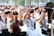 Sumsel DIkepung Kabut Asap Karhutla, Herman Deru Ajak Warga Gelar Sholat Istisqa