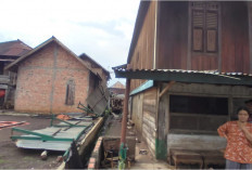 Puting Beliung Rusak Rumah Warga di Dusun Rempasai