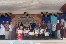 Semarak Pentas Seni, Bazar dan Gerakan Ayah Mengambil Raport ke Sekolah