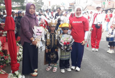 Masyarakat Tumpah Ruah Padati Karnaval dan Pawai Pembangunan HUT RI ke-81 di Pagar Alam