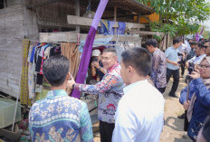 Wamen ATR/BPN Serahkan 40 Sertipikat kepada MBR di Kabupaten Banjar
