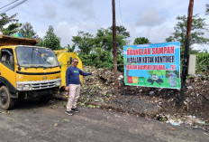 DLH Pasang Spanduk Imbauan Biuang Sampah Dalam kontainer