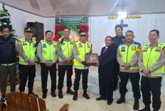 Perkuat Kerukunan Umat Beragama, Kapolres Pagaralam Pantau Pengamanan Natal di Sejumlah Gereja