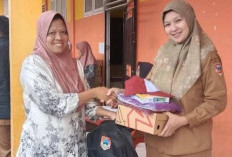 Kecerian Hari Pertama Sekolah, Siswa SDN 35 Pagar Alam Terima Bantuan Seragam Sekolah