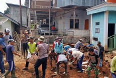 Bhabinkamtibmas dan Warga Rejosari Kompak Gotong Royong Perluas Sarana Ibadah