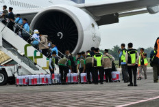 443 Jemaah Haji Kloter 1 Embarkasi Palembang Bertolak ke Tanah Suci