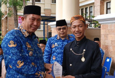 Terima Penghargaan di Hari Sumpah Pemuda, Ini Sederet Prestasi Juara Dewa Atha di Cabor Paralayang